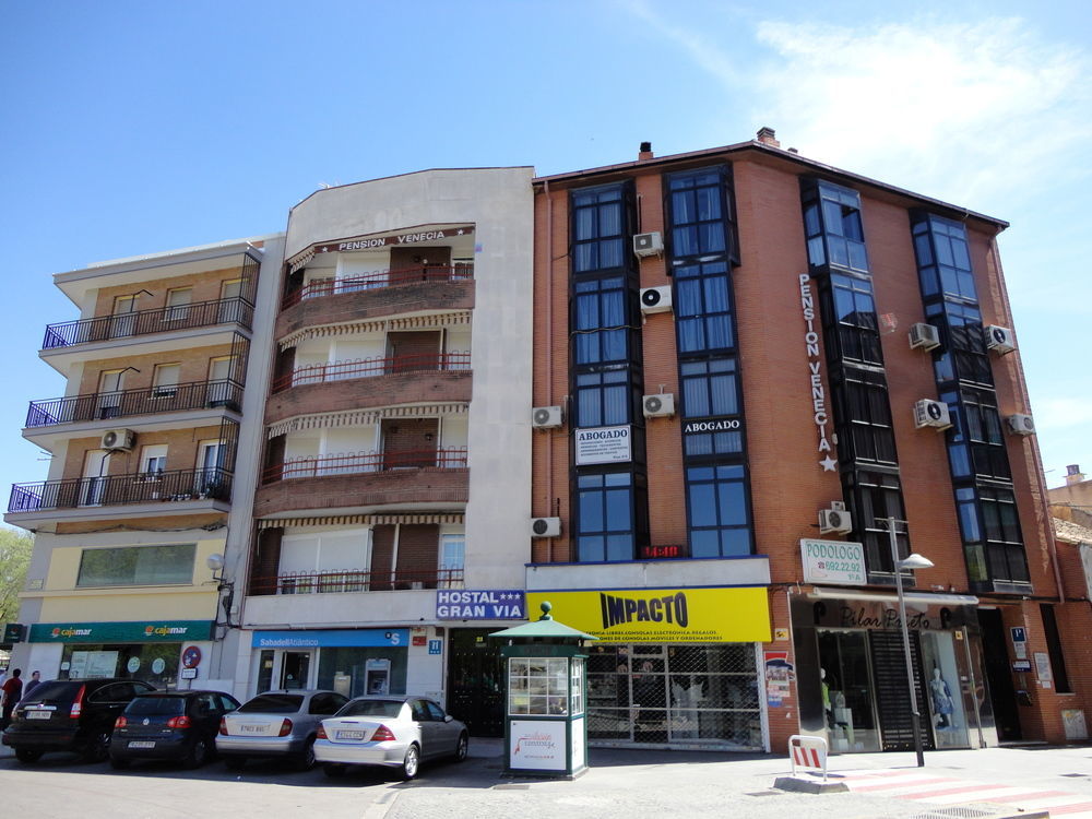 Hostal Gran Via Pinto Exterior foto